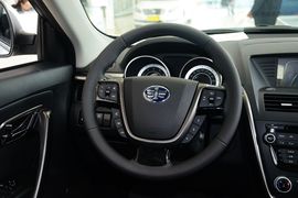 2016款奔腾X80