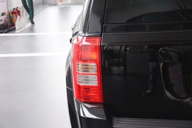 2015款Jeep自由客2.0L运动版