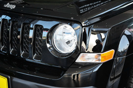 2015款Jeep自由客2.0L运动版