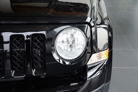 2015款Jeep自由客2.0L运动版