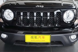 2015款Jeep自由客2.0L运动版