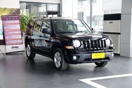 2015款Jeep自由客2.0L运动版