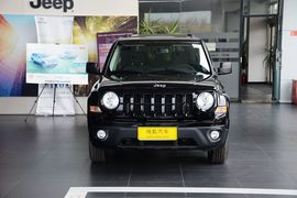 2015款Jeep自由客2.0L运动版