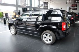 2015款Jeep自由客2.0L运动版