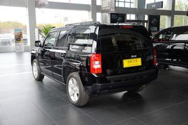 2015款Jeep自由客2.0L运动版