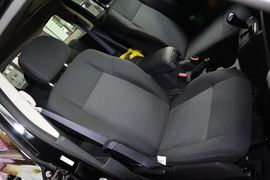 2015款Jeep自由客2.0L运动版