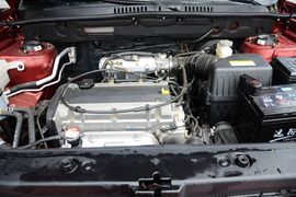 2015款华泰经典圣达菲2.0L汽油手动两驱标准型