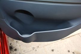 2015款华泰经典圣达菲2.0L汽油手动两驱标准型