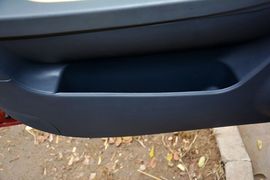 2015款华泰经典圣达菲2.0L汽油手动两驱标准型