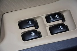 2015款华泰经典圣达菲2.0L汽油手动两驱标准型