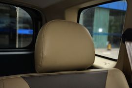 2015款华泰经典圣达菲2.0L汽油手动两驱标准型