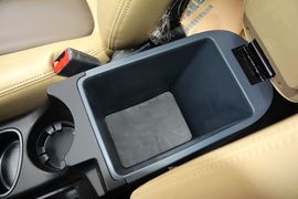 2015款华泰经典圣达菲2.0L汽油手动两驱标准型