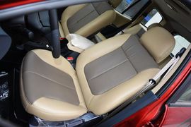 2015款华泰经典圣达菲2.0L汽油手动两驱标准型