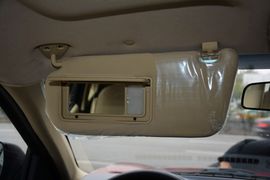 2015款华泰经典圣达菲2.0L汽油手动两驱标准型