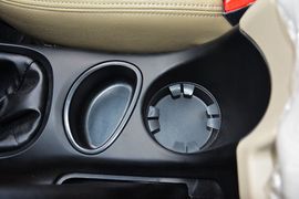 2015款华泰经典圣达菲2.0L汽油手动两驱标准型