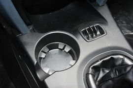 2015款华泰经典圣达菲2.0L汽油手动两驱标准型