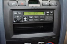 2015款华泰经典圣达菲2.0L汽油手动两驱标准型