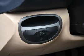 2015款华泰经典圣达菲2.0L汽油手动两驱标准型