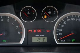 2015款华泰经典圣达菲2.0L汽油手动两驱标准型