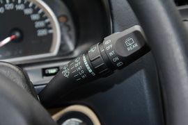 2015款华泰经典圣达菲2.0L汽油手动两驱标准型