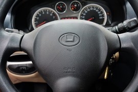 2015款华泰经典圣达菲2.0L汽油手动两驱标准型