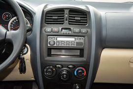 2015款华泰经典圣达菲2.0L汽油手动两驱标准型