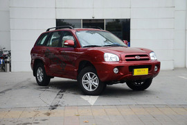 2015款华泰经典圣达菲2.0L汽油手动两驱标准型