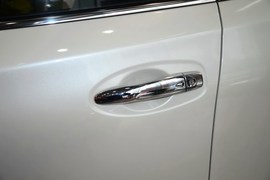 2015款日产奇骏2.5L
