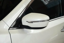 2015款日产奇骏2.5L