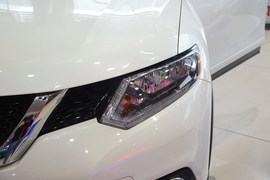 2015款日产奇骏2.5L