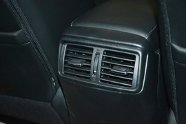 2015款日产奇骏2.5L