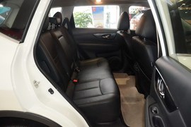 2015款日产奇骏2.5L