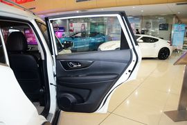 2015款日产奇骏2.5L