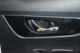 2015款日产奇骏2.5L