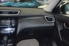2015款日产奇骏2.5L