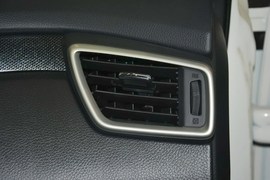 2015款日产奇骏2.5L