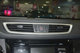 2015款日产奇骏2.5L