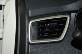 2015款日产奇骏2.5L