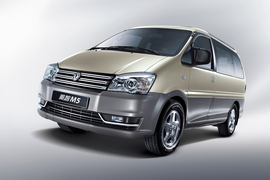 2016款东风风行菱智M5