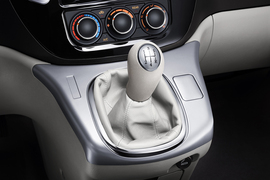 2016款东风风行菱智M5