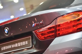 宝马M4敞篷