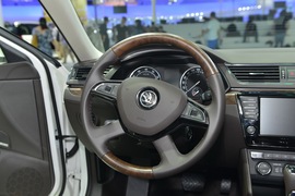 全新斯柯达速派