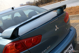 2010款三菱蓝瑟翼神2.0L运动旗舰版