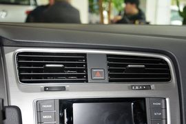 2016款大众高尔夫1.4TSI自动舒适型