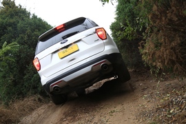 2016款福特探险者2.3T越野体验