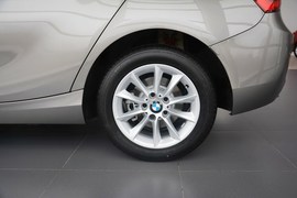 2015款宝马118i都市设计套装