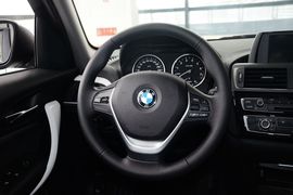 2015款宝马118i都市设计套装