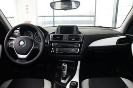 2015款宝马118i都市设计套装