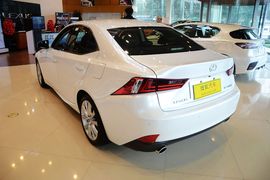 2015款雷克萨斯IS200t领先版