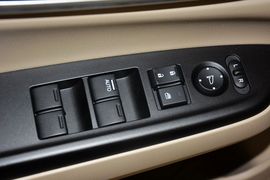 2015款本田凌派1.8L自动舒适版